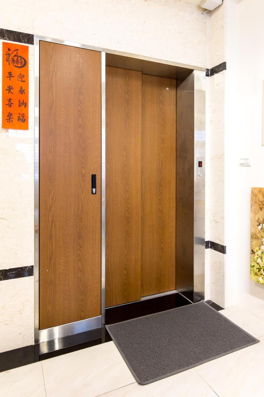 Jhongshan Building Bed And Breakfast Hualien City Exterior foto