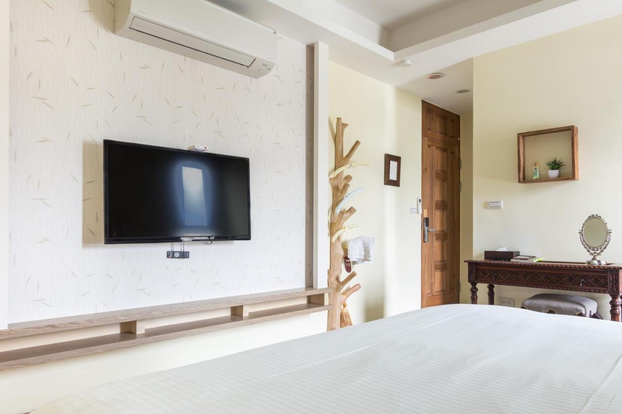 Jhongshan Building Bed And Breakfast Hualien City Exterior foto